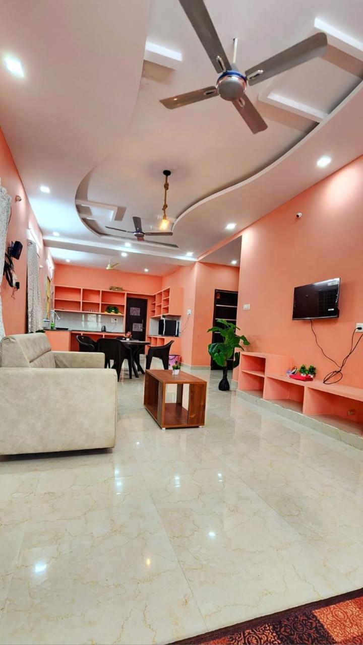 Ruhithahomestay- Ac Rooms-Free Wifi- Android Tv - Near To Alipiri- Door Service Tirupati Kültér fotó