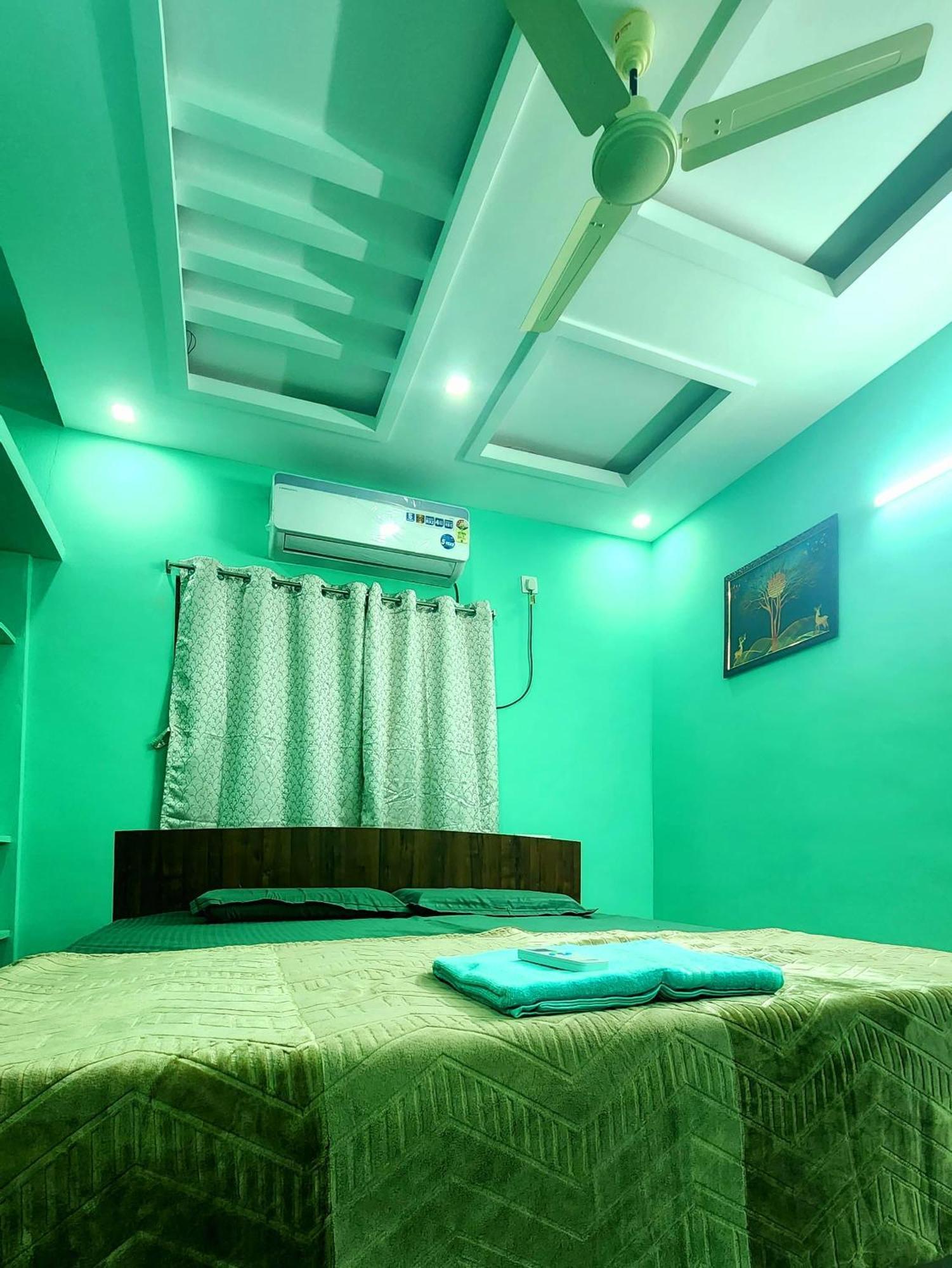 Ruhithahomestay- Ac Rooms-Free Wifi- Android Tv - Near To Alipiri- Door Service Tirupati Kültér fotó